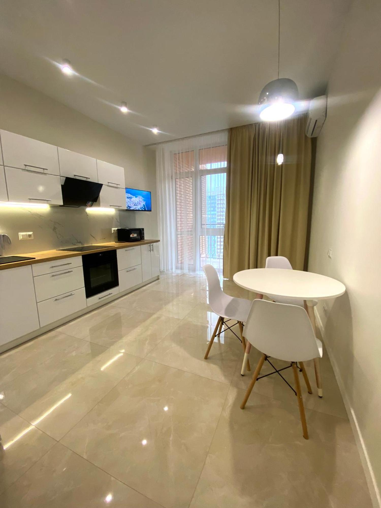 Arcadia Spacious Apartments โอเดสซา ภายนอก รูปภาพ